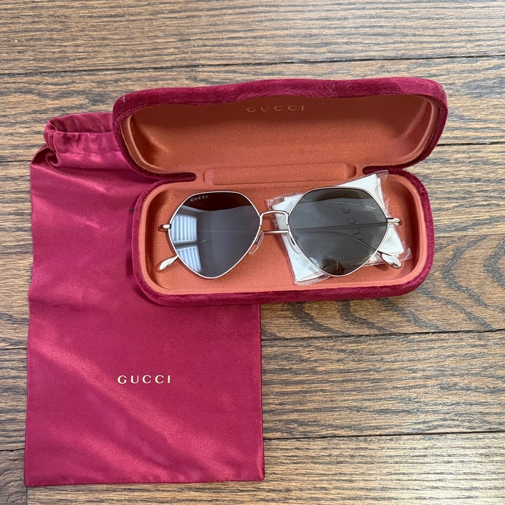 Gucci Silver Sunglasses with Burgundy Case